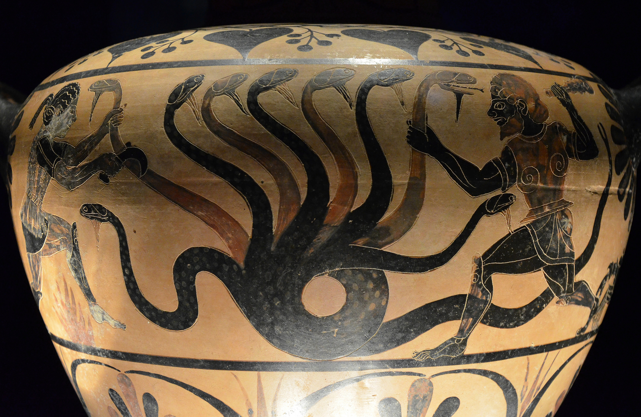 Hercules and the Lernaean Hydra, from Etruria, attributed to the Painter of Aquila, 530-500 BCE. By Carole Raddato, 2014, under Creative Commons Attribution-ShareAlike.