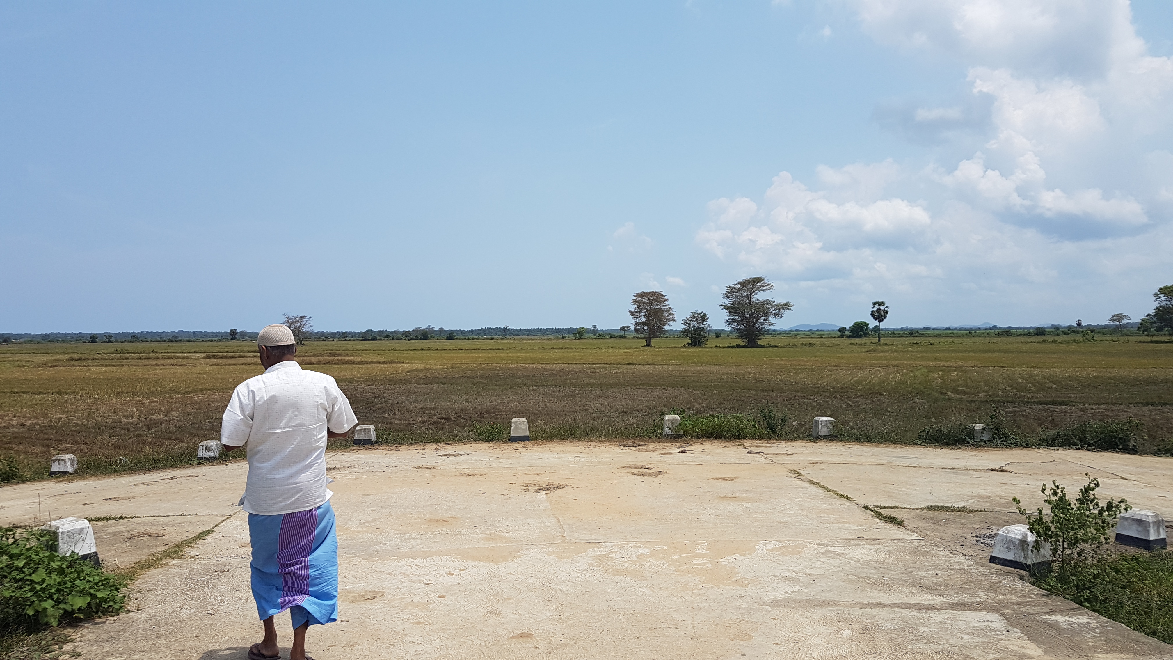 “1962, who told us to use fertiliser and hybrid seeds? The Government did. Now who told us to use organic fertiliser? The Government did. They dictated the terms and now they are responsible for this.” - Pattampitti, Sammanthurai